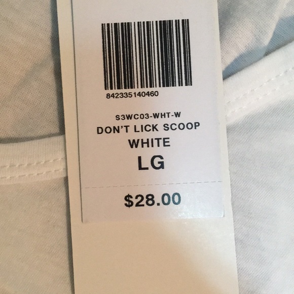 MY PUSSY DON'T LICK ITSELF Scoopneck t-shirt - Picture 5 of 5